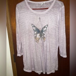 Woman’s Long Sleeve Size Medium Top